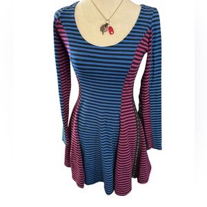 Betsey Johnson striped snap dress Size
P